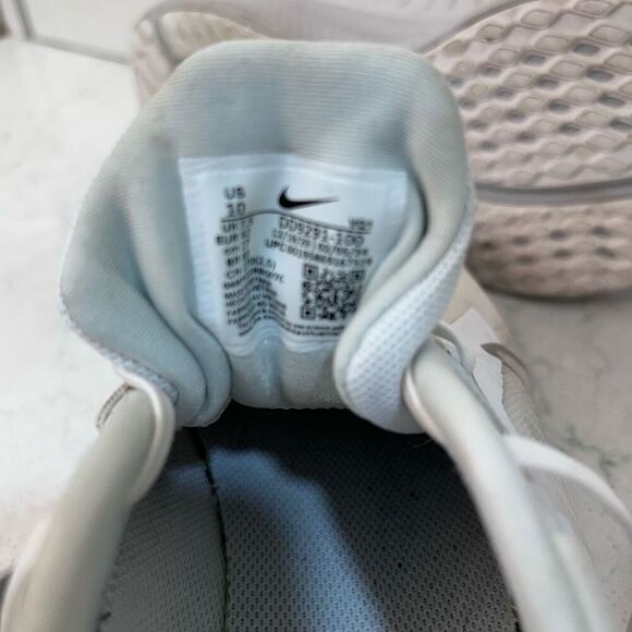 Nike Quest 5 Road Running Athletic Shoes Women's Sz 10 White Lightweight Tennis - Picture 12 of 14